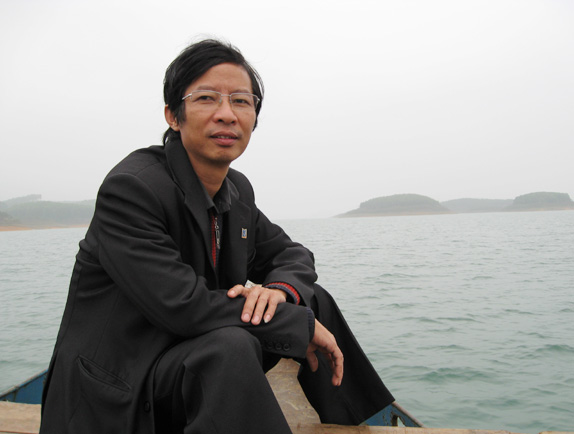 Nhà thơ Lê Quang Sinh